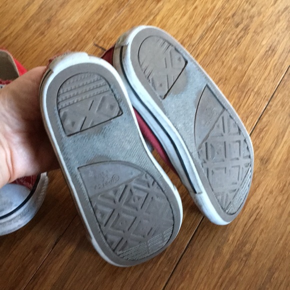 Red Toddler Converse size 8 and 9 - Picture 5 of 5